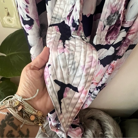 CYNTHIA ROWLEY
Rose Floral Aurora Maxi Dress SIZE 16 - Picture 7 of 8